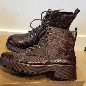 🍃 Coconuts by Matisse Lotus Combat brown croc- embossed boots